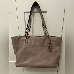 Coach beige leather zipper shoulder should bag